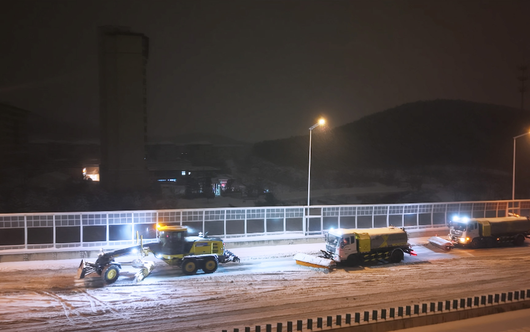 徐工除雪设备浴